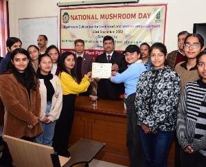  Farmers should take care of health along with knowledge - Vice Chancellor