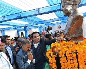 Chief Minister unveiled the statue of Justice Mehar Chand Mahajan at Khaniyara