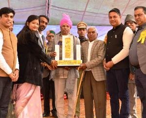 The Governor emphasized on providing moral education to the students.