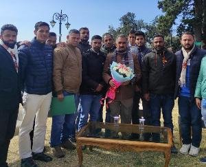 Delegation of para pump operator and para fitter met CM Sukhwinder Singh Sukhu in Peterhof