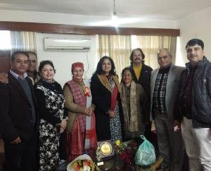 साहित्य के क्षेत्र में नवोदित लेखकों को मिलना चाहिए मंच