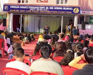 Sanjay Awasthi awarded promising students in Mangal School on the occasion of Golden Jubilee