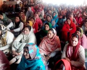 Acharya narrated the events of Shiva-Shakti in Shiva Mahapuran Katha in the Shiva temple of Jabal Jhamrot