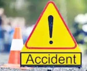 Scooty and Tampa collide in Dadasiba, one seriously injured