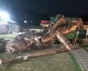  The grand statue of Maryada Purushottam Lord Shri Ram ji in Ramdham fell down