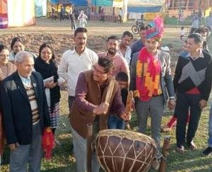 Holi fair started in Jaisinghpur