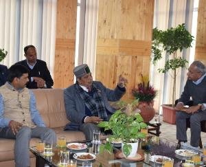 Dr. -Dhaniram -Shandil- visited -Nauni- University