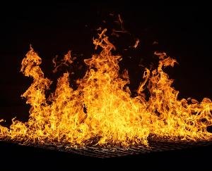 Sujanpur: -Cylinder- caught- fire -in- confectionery- shop -at- Holi -fair