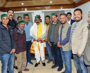 Kinnaur's delegation met Seema   111