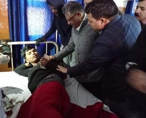 टूरिस्ट बस हादसे का शिकार,हादसे में 25 छात्रों को आई चोटें