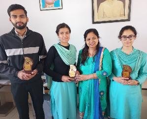Indora: Atul First, Ritika Second in Kshatriya College Indora DLED first year 111 222