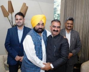 Chief Minister Sukhu discussed bilateral matters with the Chief Minister of Punjab  11