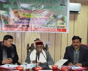 प्राकृतिक खेती को जन आंदोलन के रूप में अपनाएं किसान-बंडारू दत्तात्रेय