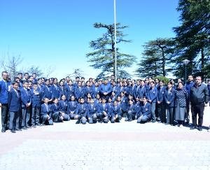 Shimla: Students of Crescent School came to see the proceedings of the Vidhansabha, met the Speaker