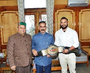  Shimla: World tag team champion Yogesh Chauhan met CM