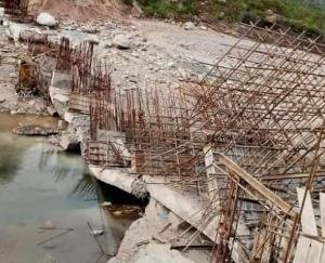 Dehra: The bridge being built to connect Haar Jaladi with Nandrul collapsed