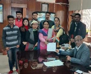 जिला बिलासपुर के घाघस के पास अंतरराष्ट्रीय हवाई अड्डा खोला जाए