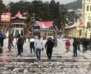 Shimla: Light rain occurred in some areas of the state including Shimla.