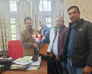  Seniority should be given from the date of appointment, contract period should be added to the total service period