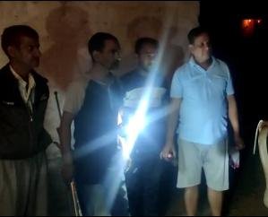 Jaisinghpur: Snake saver Mathur Dhiman caught a snake from home and left it in the forest.