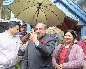 Shimla: Anand Sharma casts vote in cluster, claims victory of Congress 111