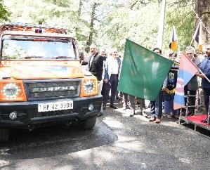 Shimla: The Chief Minister flagged off four rescue vehicles for Lahaul-Spiti district. 444