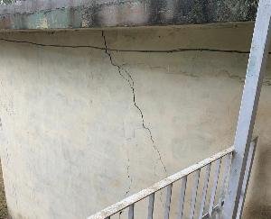 सूरजपुर के पिपलुघाट में विश्रामगृह की हालात जर्जर