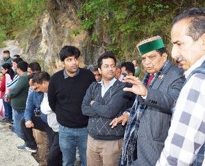 Solan: Baba Bhalku entrance to be built in Kandaghat: Dr. Shandil