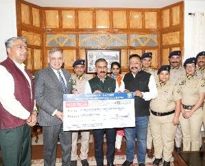 Harmony of the Pines donated two lakhs to Chief Minister's Sukh Ashray Kosh