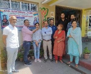 Jaisinghpur: Rashi of AVM School Pahda achieved 5th position in science across the state