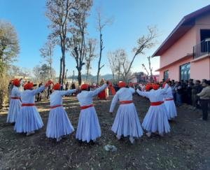 करीब 20 वर्षो बाद 40 दिनों के भ्रमण पर निकले डूम देवता 