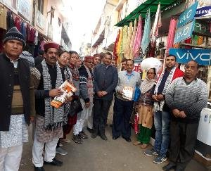 भाजपा अर्की मण्डल ने कुनिहार बाज़ार में चलाया जन सम्पर्क अभियान