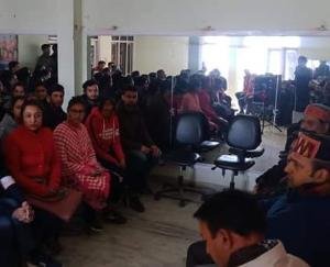 इन्फो सोलूशन्स के छात्रों को डॉ राजेश कश्यप ने सीएए के प्रति किया जागरूक 