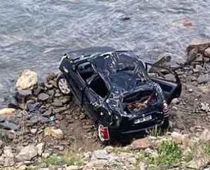  Rohru: The car of the youth returning from the marriage ceremony fell into the ditch, three died, two injured