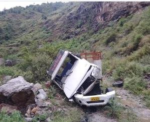 Shimla: Pickup fell into a ditch near JE of Theog, driver died