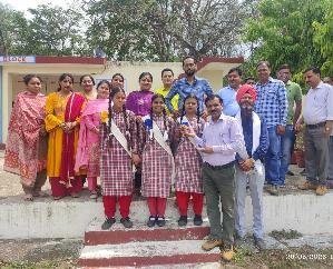 Indora: Bhogravaan School's 10th result was 100% 111
