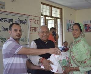 Baijnath: CPS Kishori Lal distributed sewing machines to 34 women