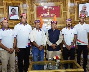 Shimla: Participants of Special Olympics pay courtesy call on Governor