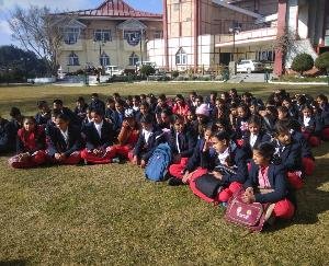 पर्यटन विषय के छात्रों  ने की  शिमला एडवांस स्टडी की सैर