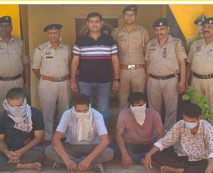 Hamirpur police arrested accused of extorting lakhs of rupees from Rajasthan