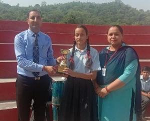 Dehra: Lotus School Girl's Sania first in painting competition