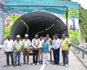 Mandi: Governor inspected Takoli section of Fourlane Highway