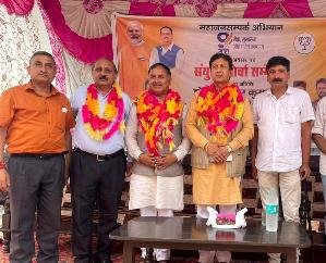 Shimla: If Congress can't handle its family then how will it handle the state: Sikandar