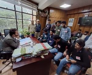 SFI handed over demand letter to registrar to stop outsource recruitment in HPU