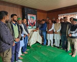 Haripurdhar: Block Congress Committee Shri Renuka ji himself. Tribute paid to Virbhadra Singh 111