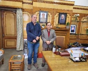 Research Philosopher of University of London Dr. Richard met Vis President Kuldeep Pathania