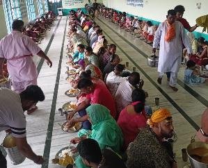  Indora: In Kathgarh Mahadev, there was an influx of Shiva devotees to visit Bhole