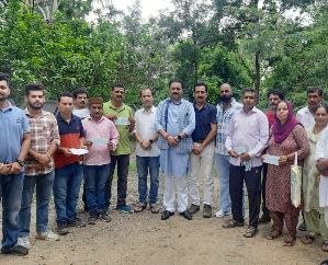 Indora: MLA Malendra distributed relief amount of 6.43 lakhs