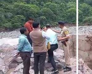 Solan: Center's team was stunned to see the damage caused by rain in Parvanu