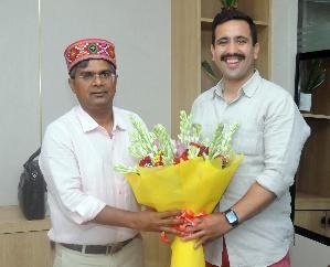 Vikramaditya Singh sought immediate financial assistance from NHAI President